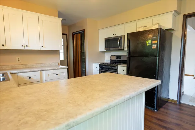 $325,000 | 2 Wellington Drive, Endicott, NY 13760