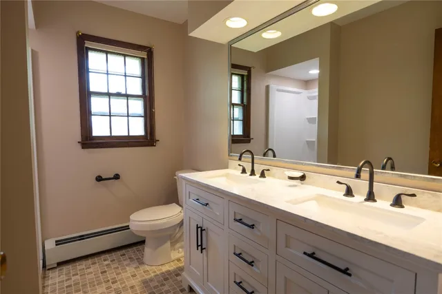 $325,000 | 2 Wellington Drive, Endicott, NY 13760