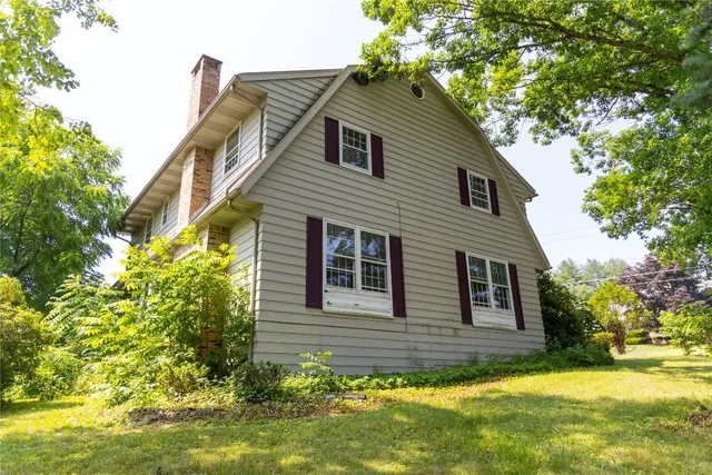 $325,000 | 2 Wellington Drive, Endicott, NY 13760