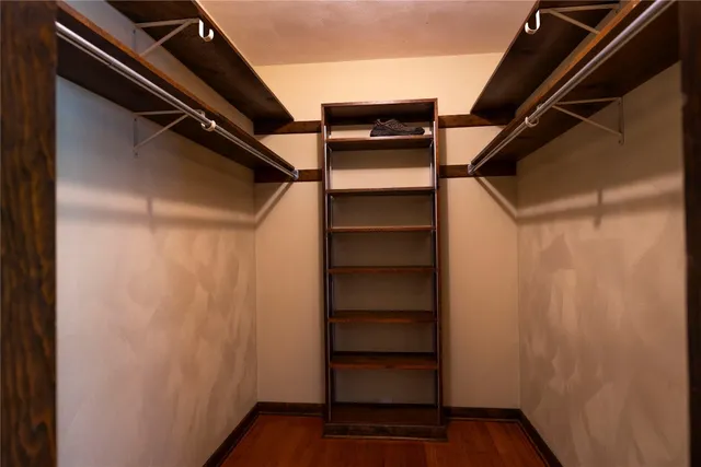 $325,000 | 2 Wellington Drive, Endicott, NY 13760