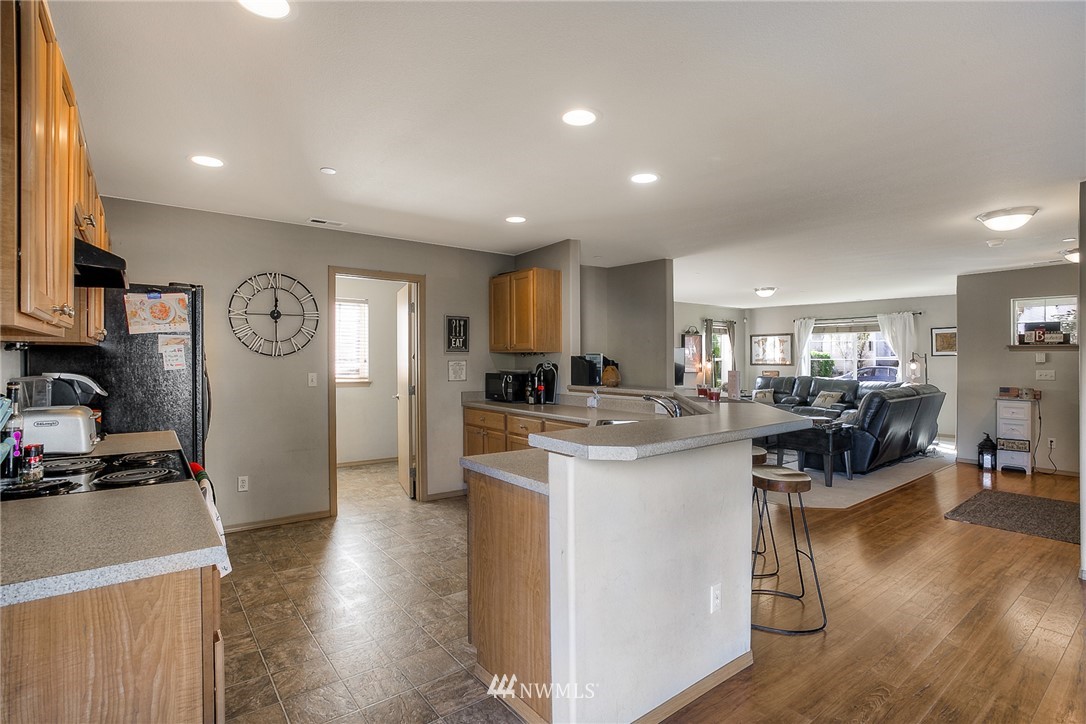 3074 Walker Road DuPont, WA 98327 - Photo 7 of 19