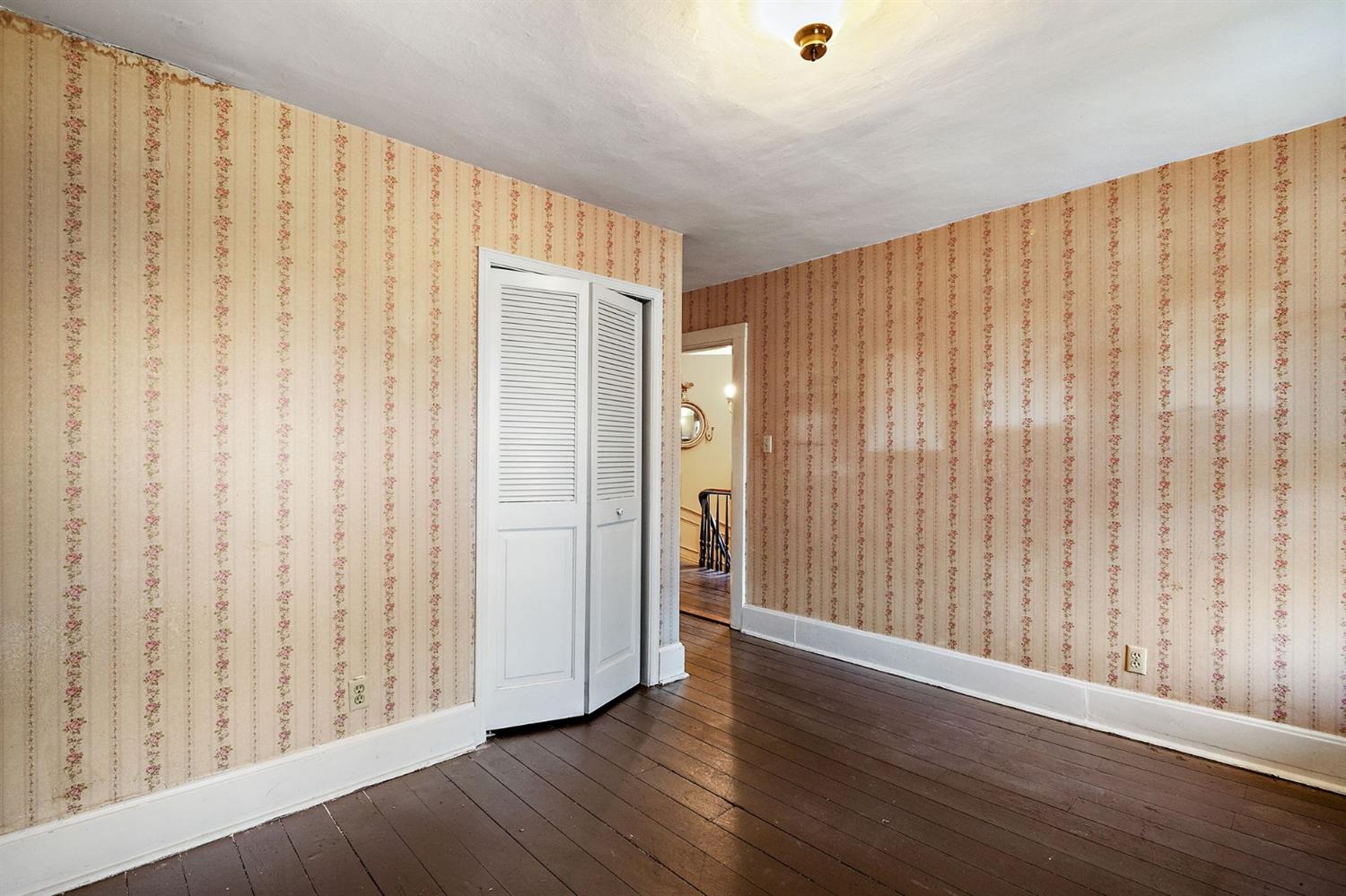1506 Ridge Road Munster, IN 46321 - Photo 29 of 40 1500x999