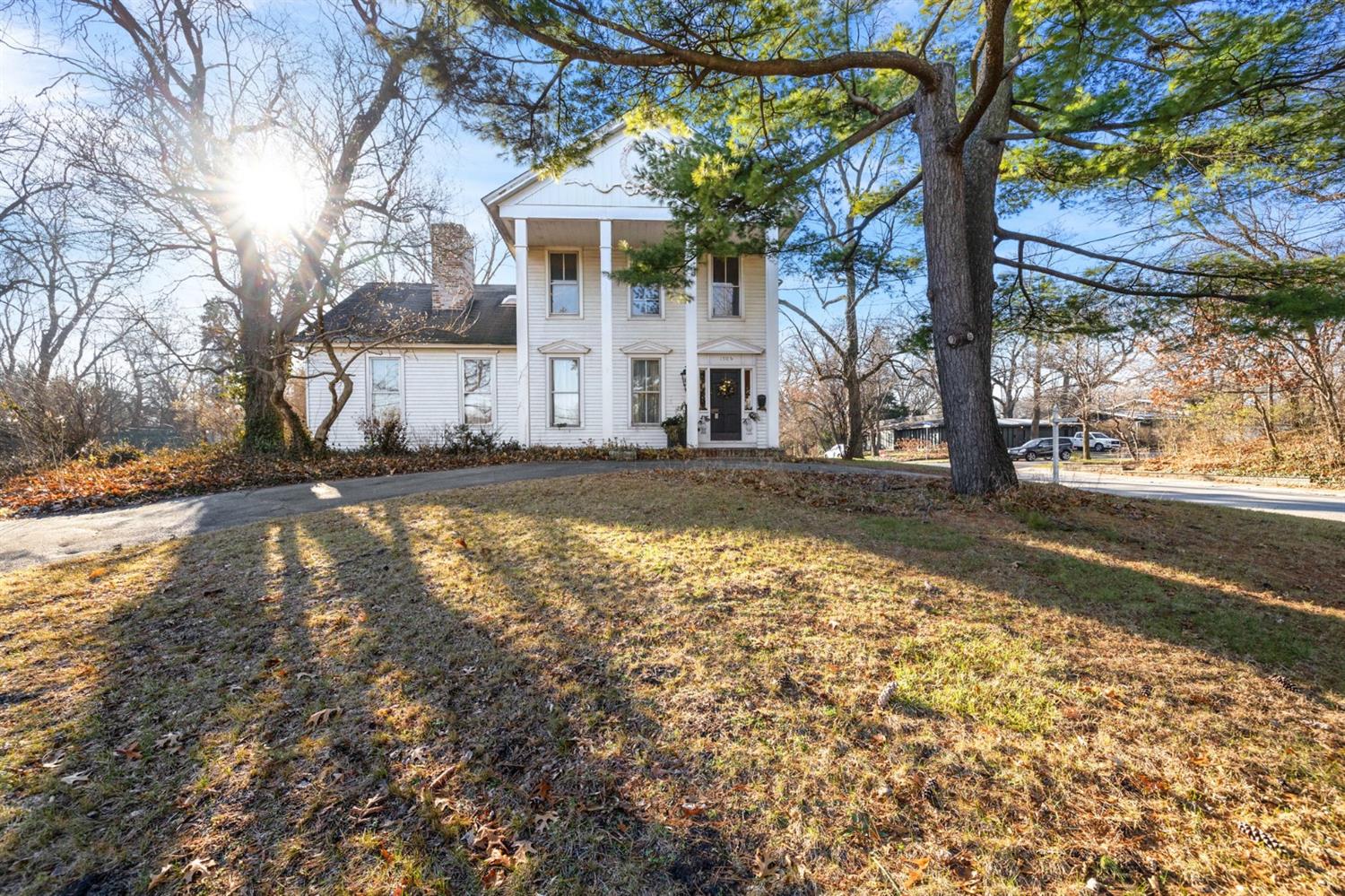 1506 Ridge Road Munster, IN 46321 - Photo 3 of 40 1500x999