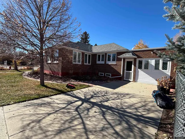 $480,000 | 200 Sweetwater Street, Lander, WY 82520