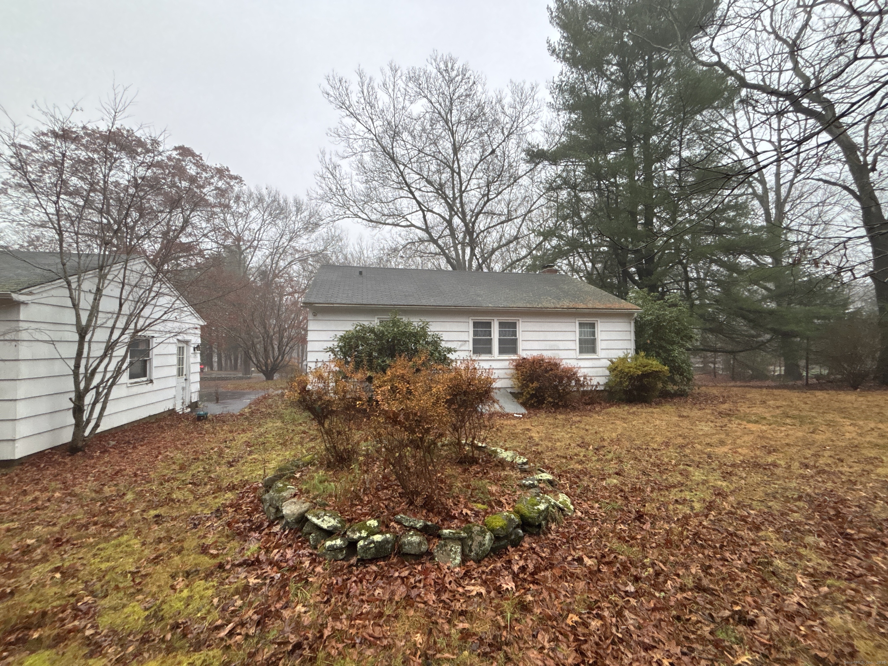 42 Wildcat Road Madison, CT 06443 - Photo 4 of 12