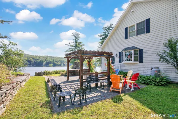 $1,850,000 | 431 West Wakefield Boulevard, Winchester, CT 06098