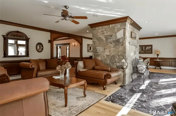 $1,850,000 | 431 West Wakefield Boulevard, Winchester, CT 06098