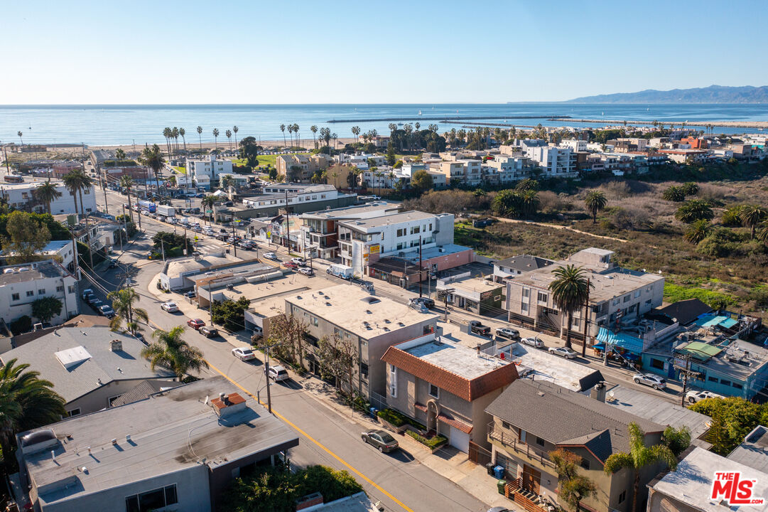 332 Culver Boulevard Playa del Rey, CA 90293 - Photo 27 of 45