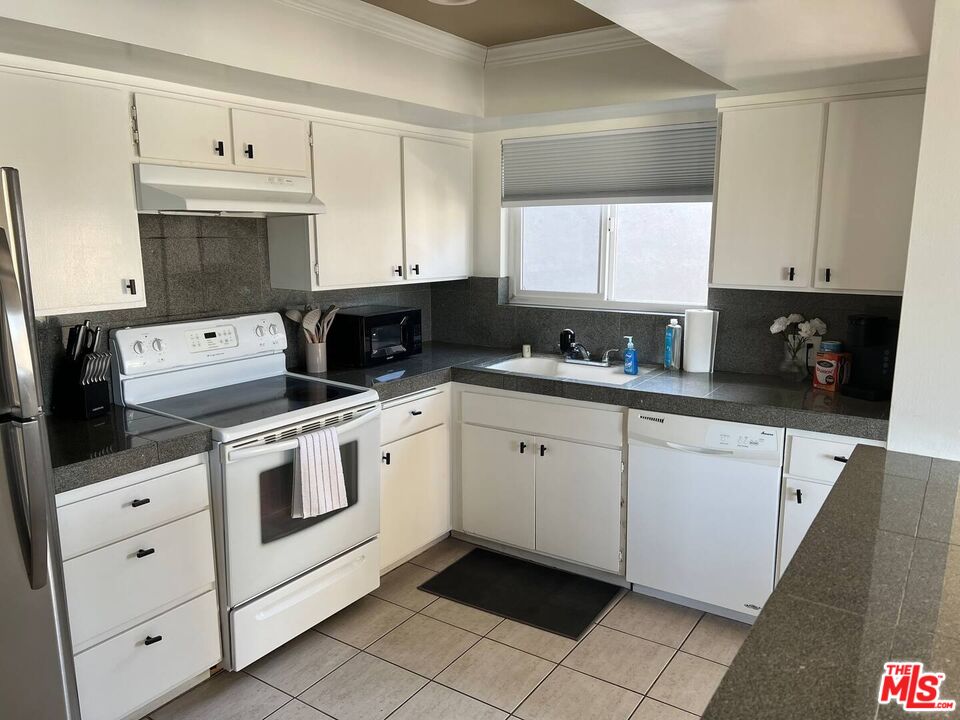 332 Culver Boulevard Playa del Rey, CA 90293 - Photo 41 of 45