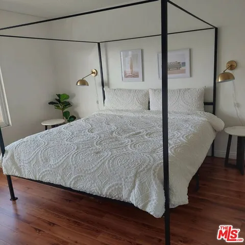 $2,800,000 | 332 Culver Boulevard, Playa del Rey, CA 90293