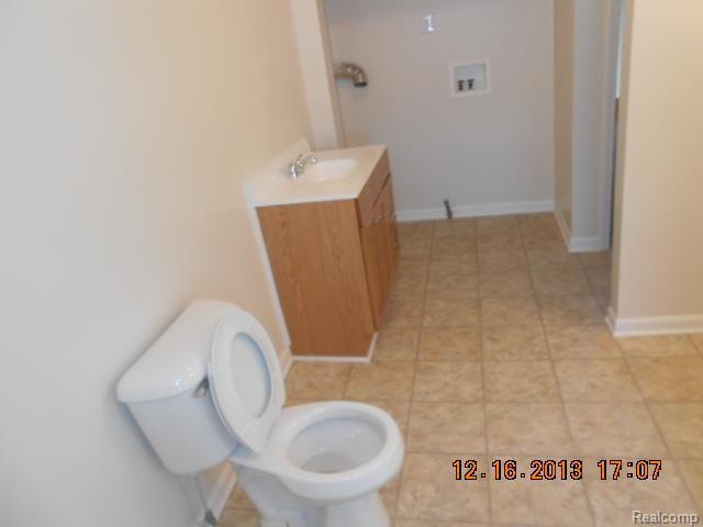 4587 Colf Road Carleton, MI 48117 - Photo 7 of 7 main floor bath.jpg