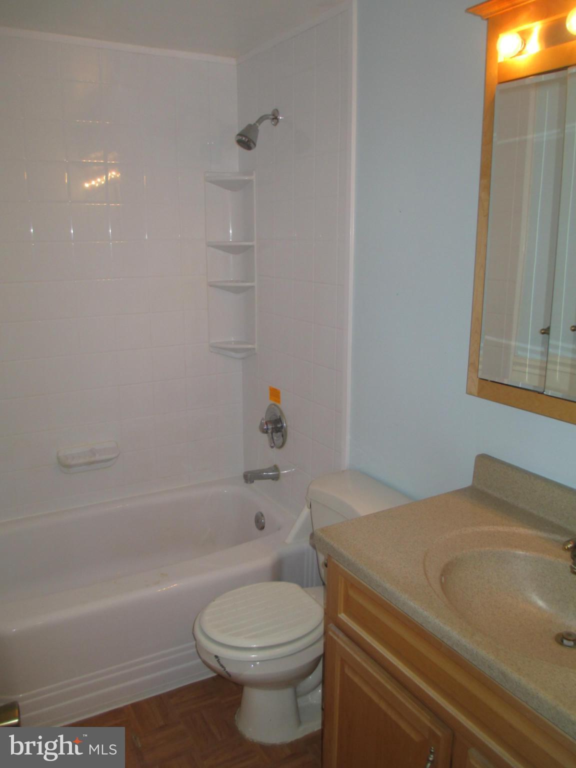 3627 Clarenell Road Baltimore, MD 21229 - Photo 11 of 13 Bath