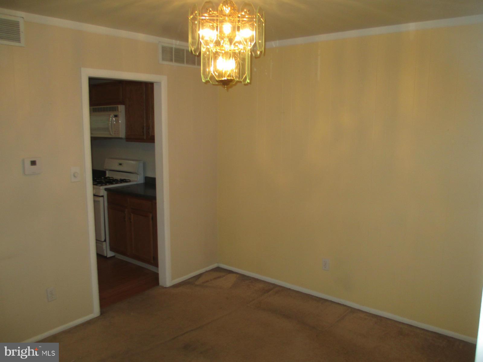 3627 Clarenell Road Baltimore, MD 21229 - Photo 5 of 13 Dining Room