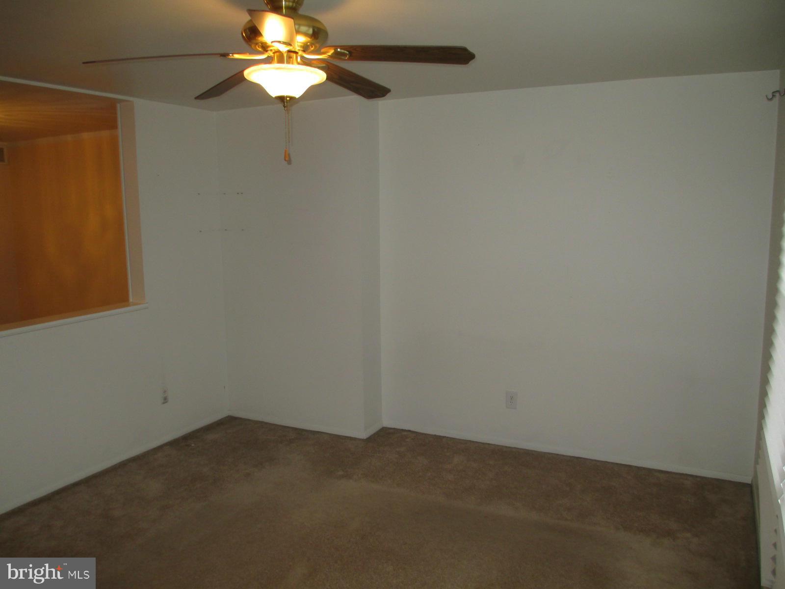 3627 Clarenell Road Baltimore, MD 21229 - Photo 6 of 13 Living Room