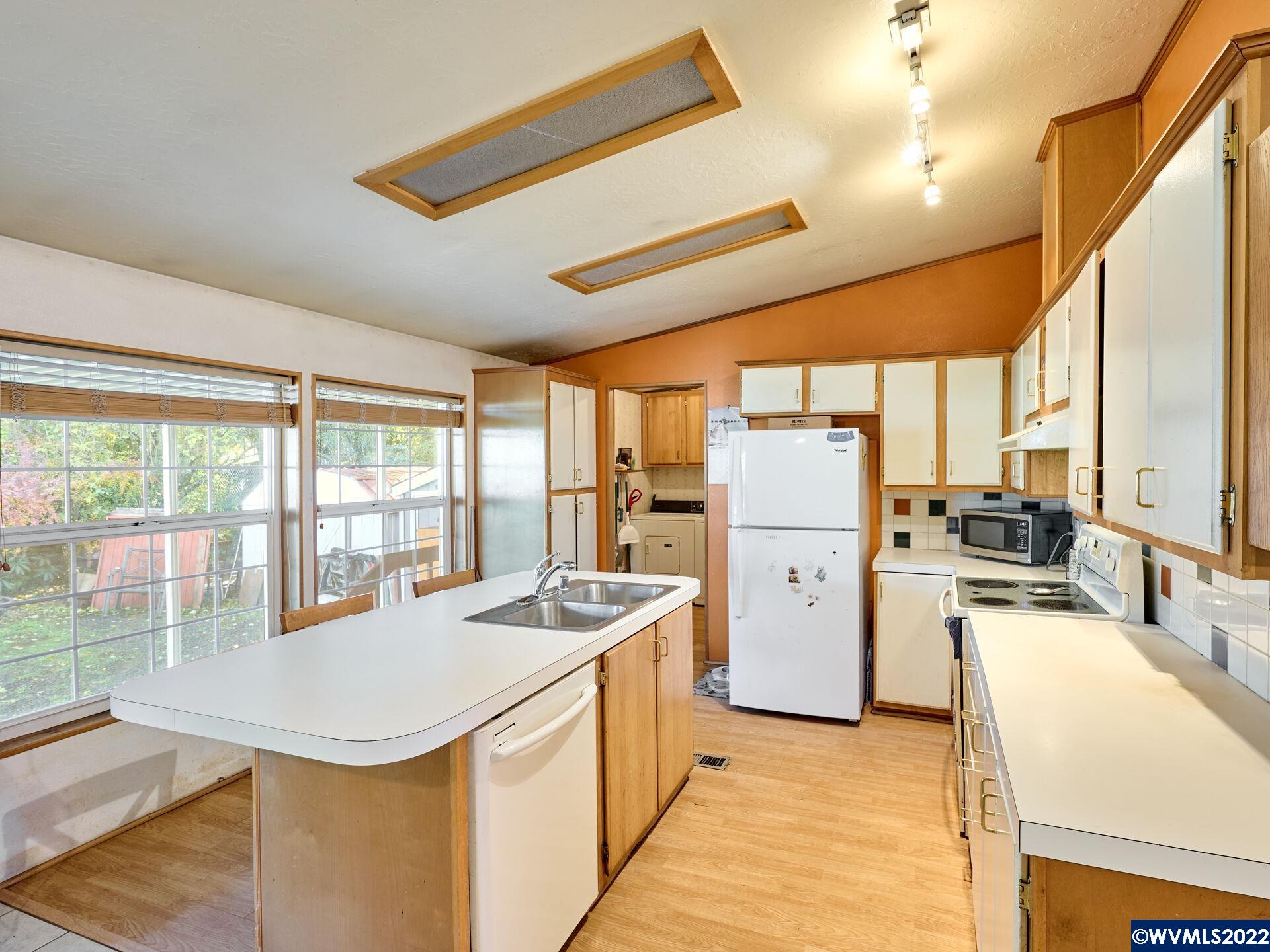 1505 Fern Ridge Road Southeast Stayton, OR 97383 - Photo 10 of 23 Gallery Image 10