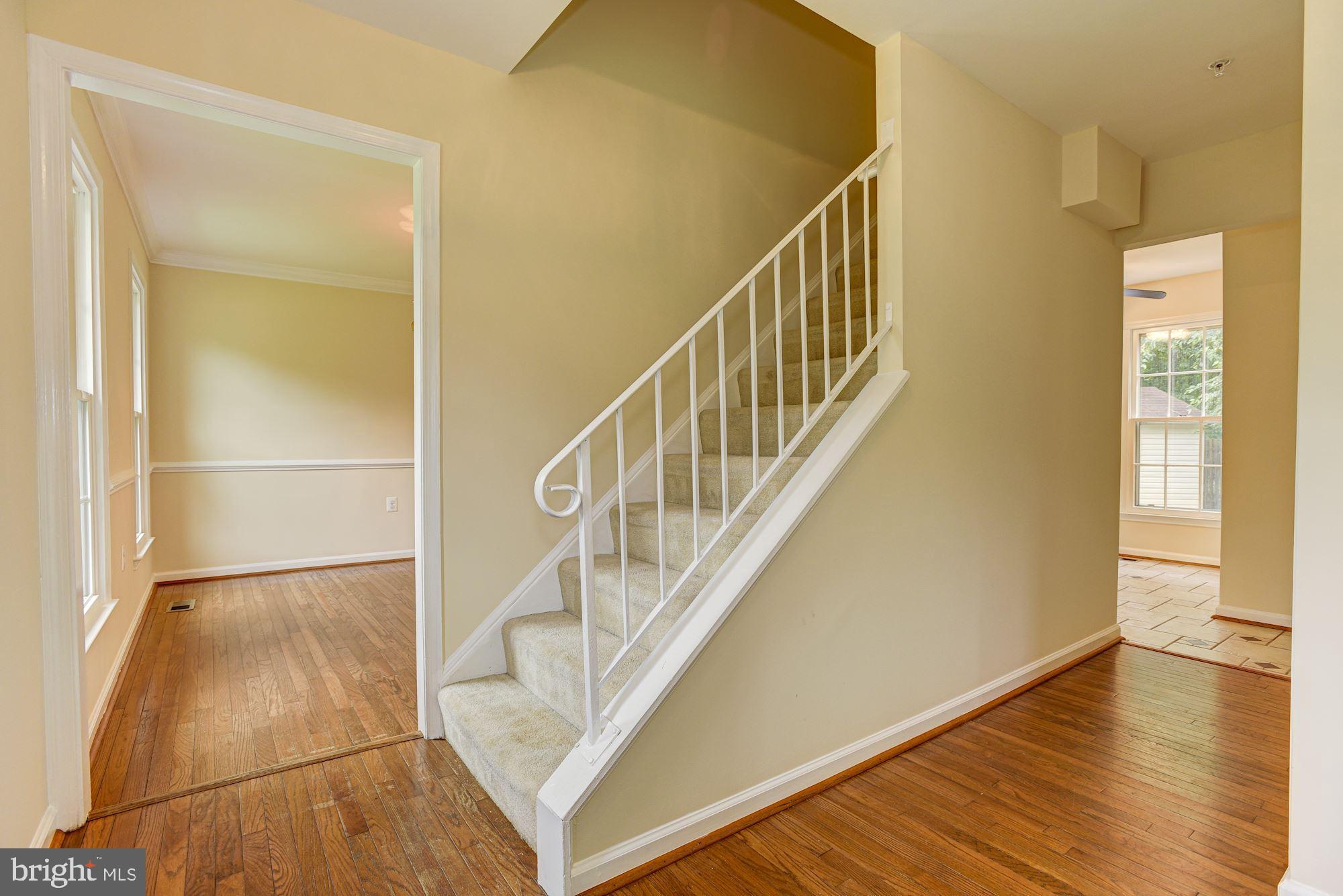 13001 North Point Lane Laurel, MD 20708 - Photo 2 of 39 Foyer