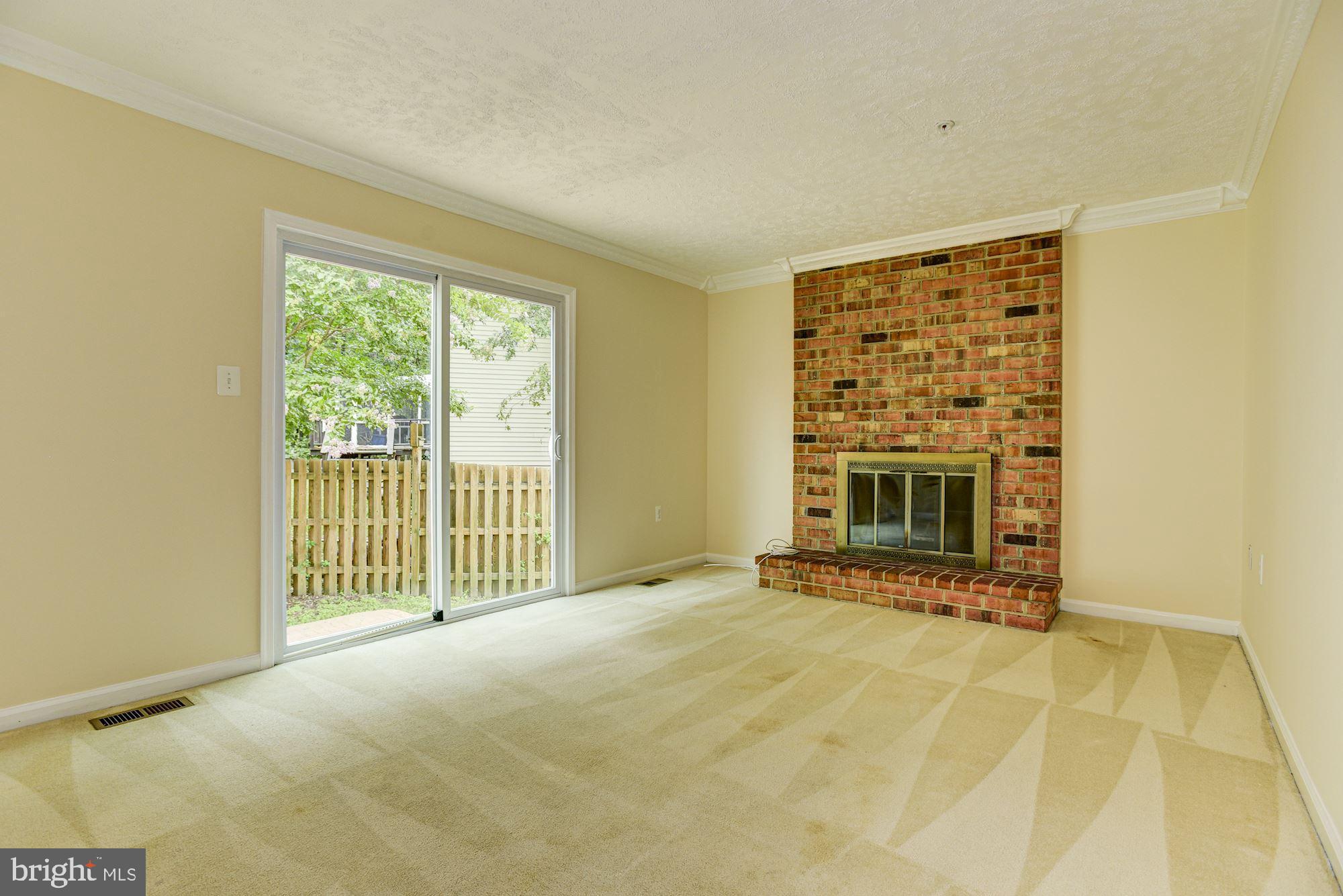 13001 North Point Lane Laurel, MD 20708 - Photo 13 of 39 Family Room