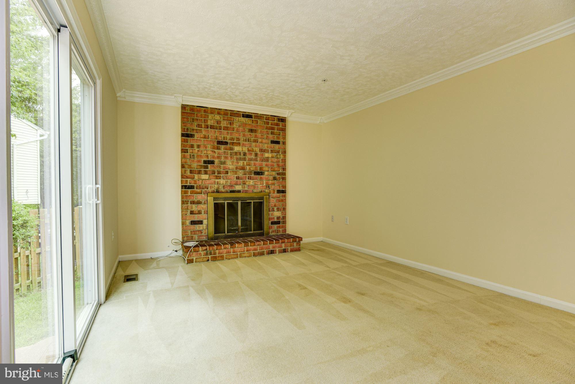13001 North Point Lane Laurel, MD 20708 - Photo 14 of 39 Family Room