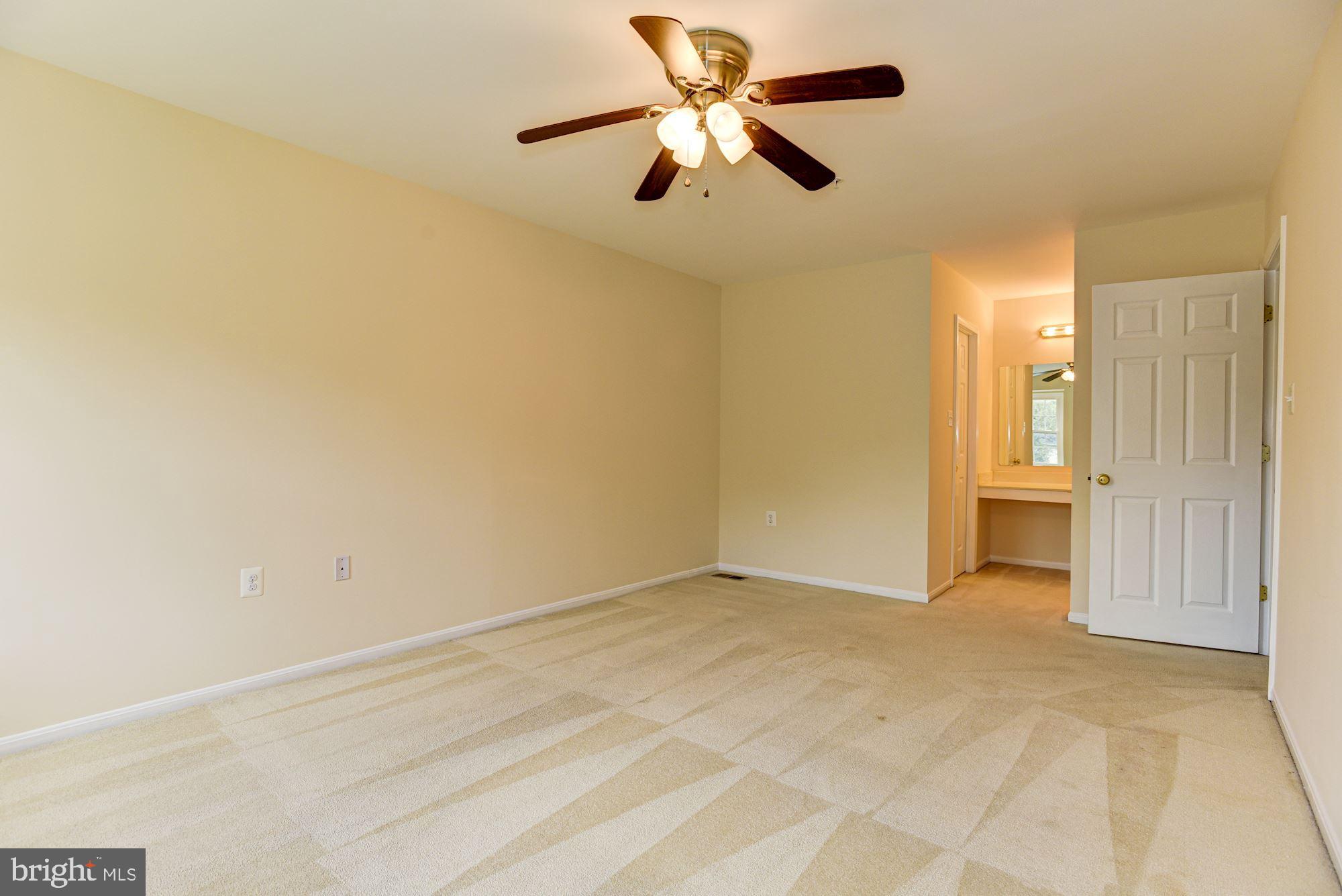 13001 North Point Lane Laurel, MD 20708 - Photo 17 of 39 Primary Bedroom Suite