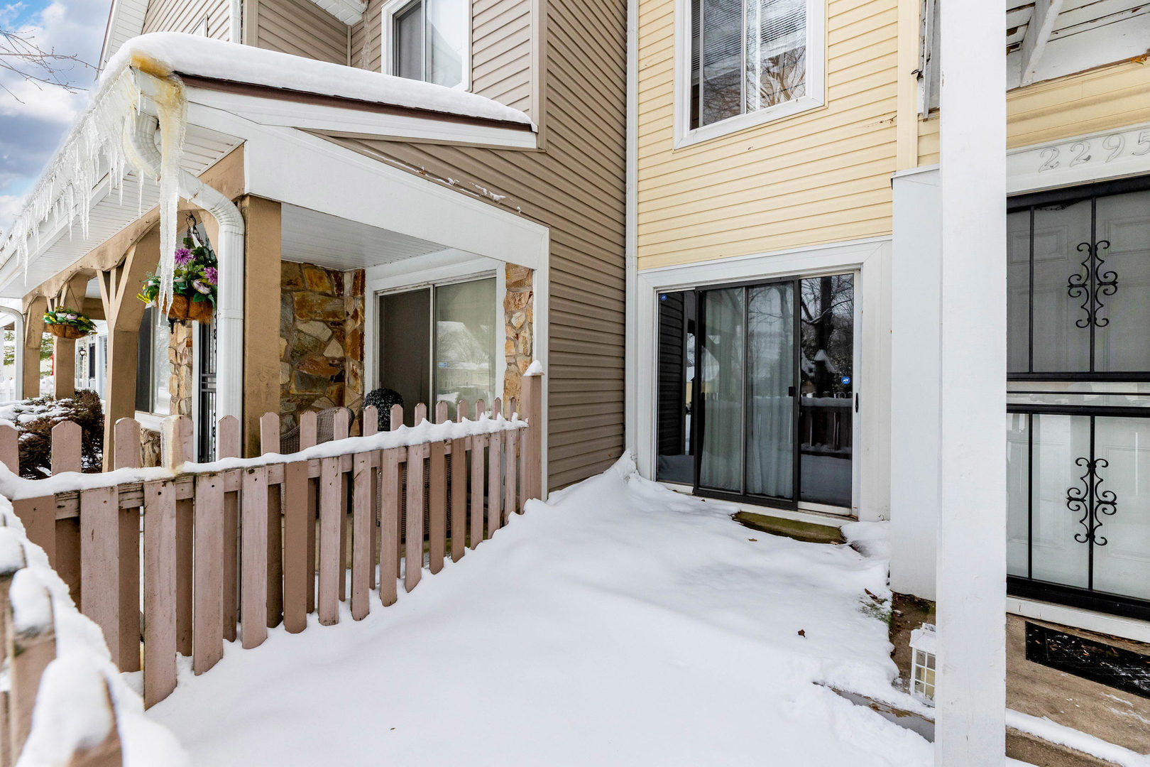 2295 Windsor Lane Country Club Hills, IL 60478 - Photo 11 of 12 a view of a house with porch