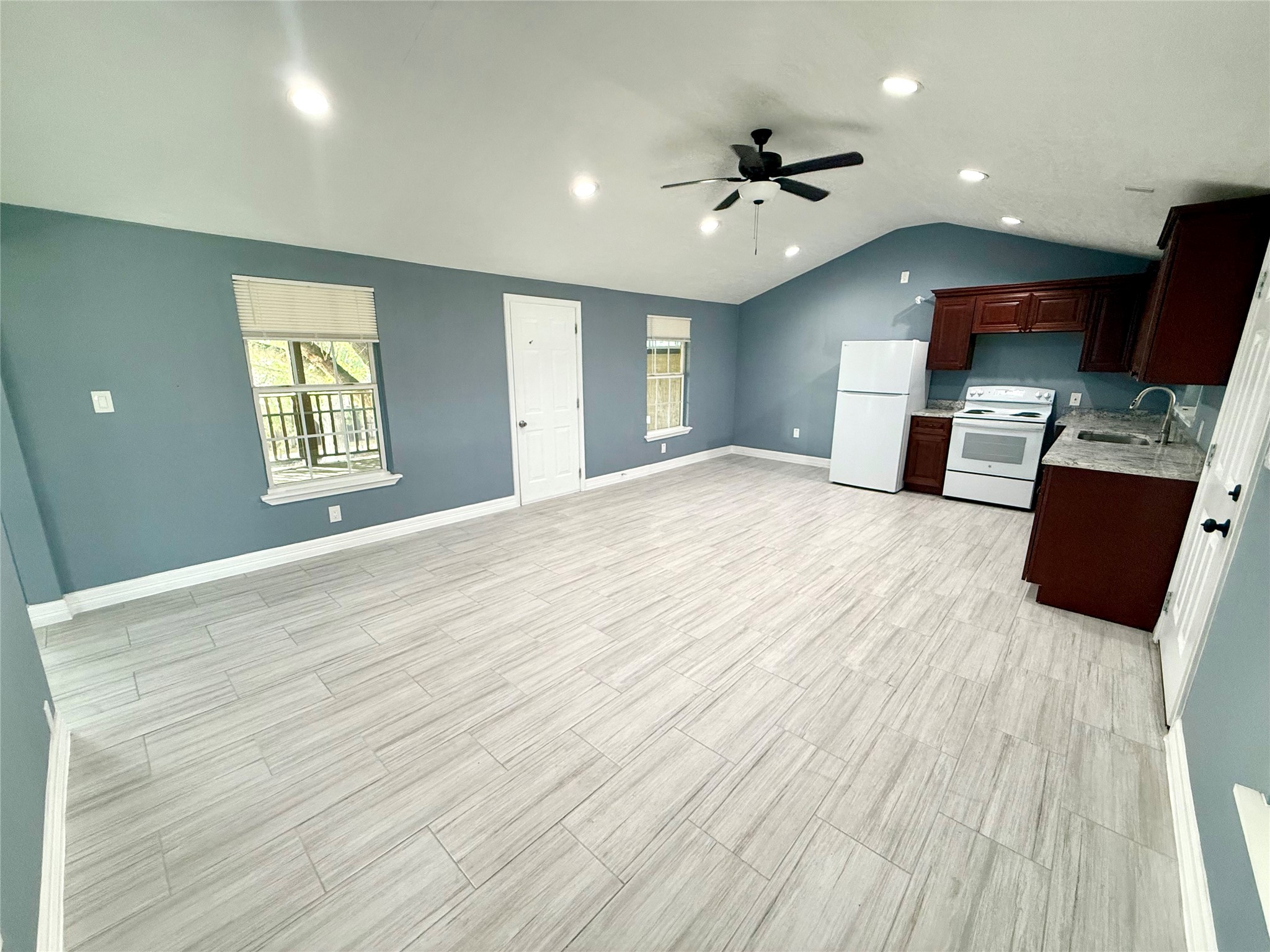 9013 Puritan Way Rosharon, TX 77583 - Photo 5 of 16