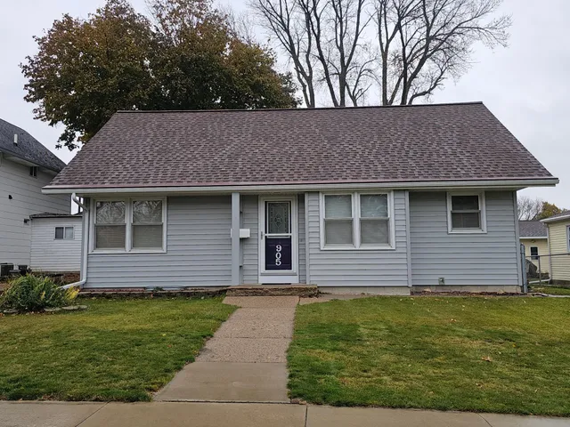 $164,000 | 905 2nd Avenue Southwest, Sleepy Eye, MN 56085