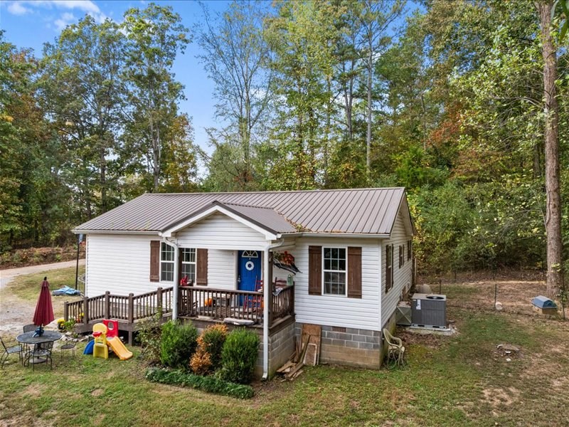 557 McCamy Road Chatsworth, GA 30705 - Photo 7 of 39 Gallery Image 7
