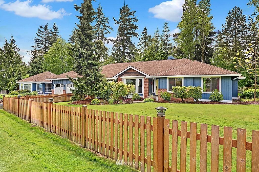 22217 Brier Road Brier, WA 98036 - Photo 2 of 25 Gallery Image 2