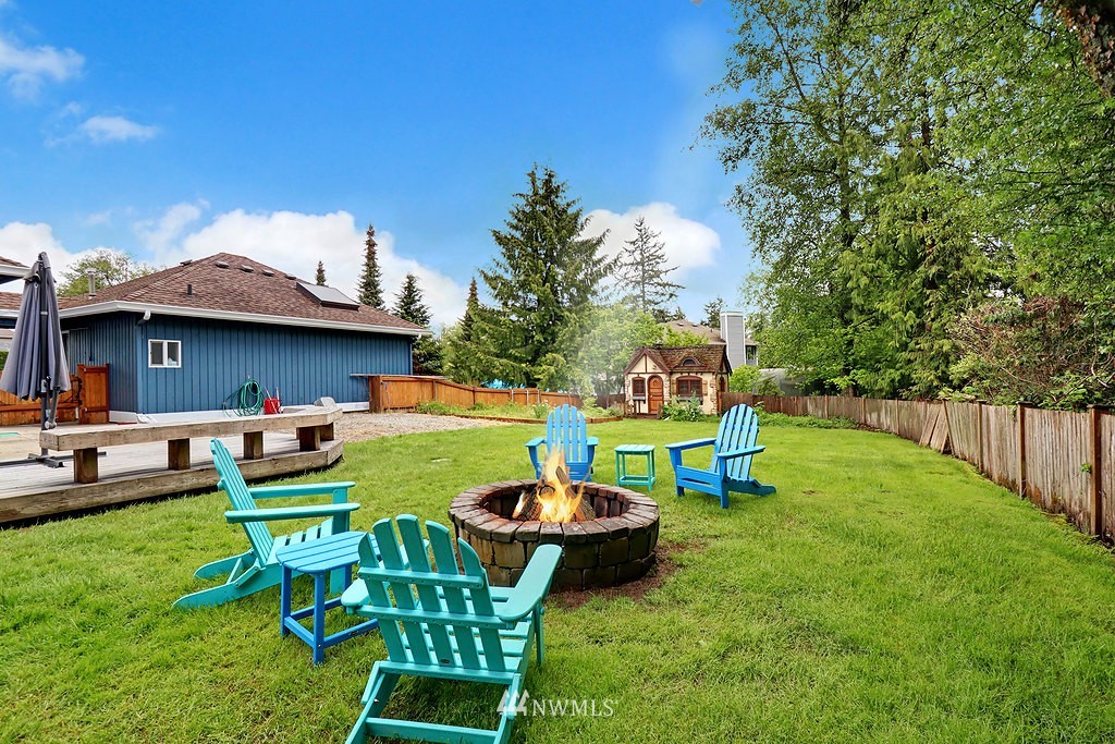 22217 Brier Road Brier, WA 98036 - Photo 19 of 25 Gallery Image 19