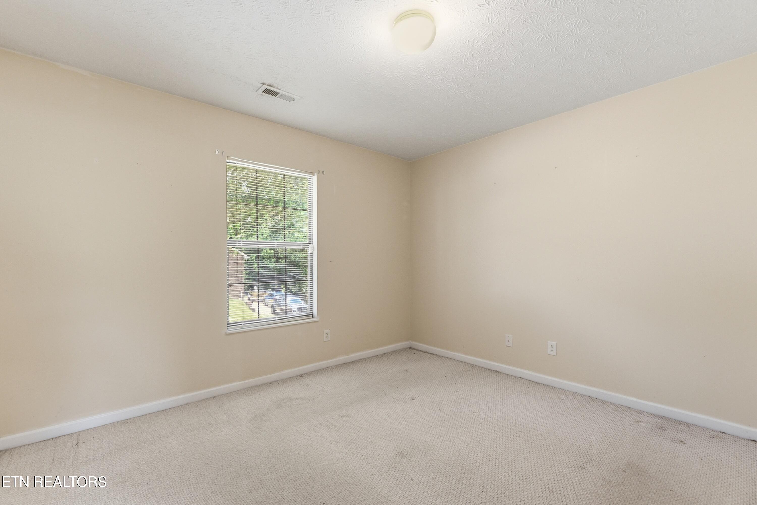 8039 Florence Gardens Road Knoxville, TN 37938 - Photo 18 of 28 Bedroom 2