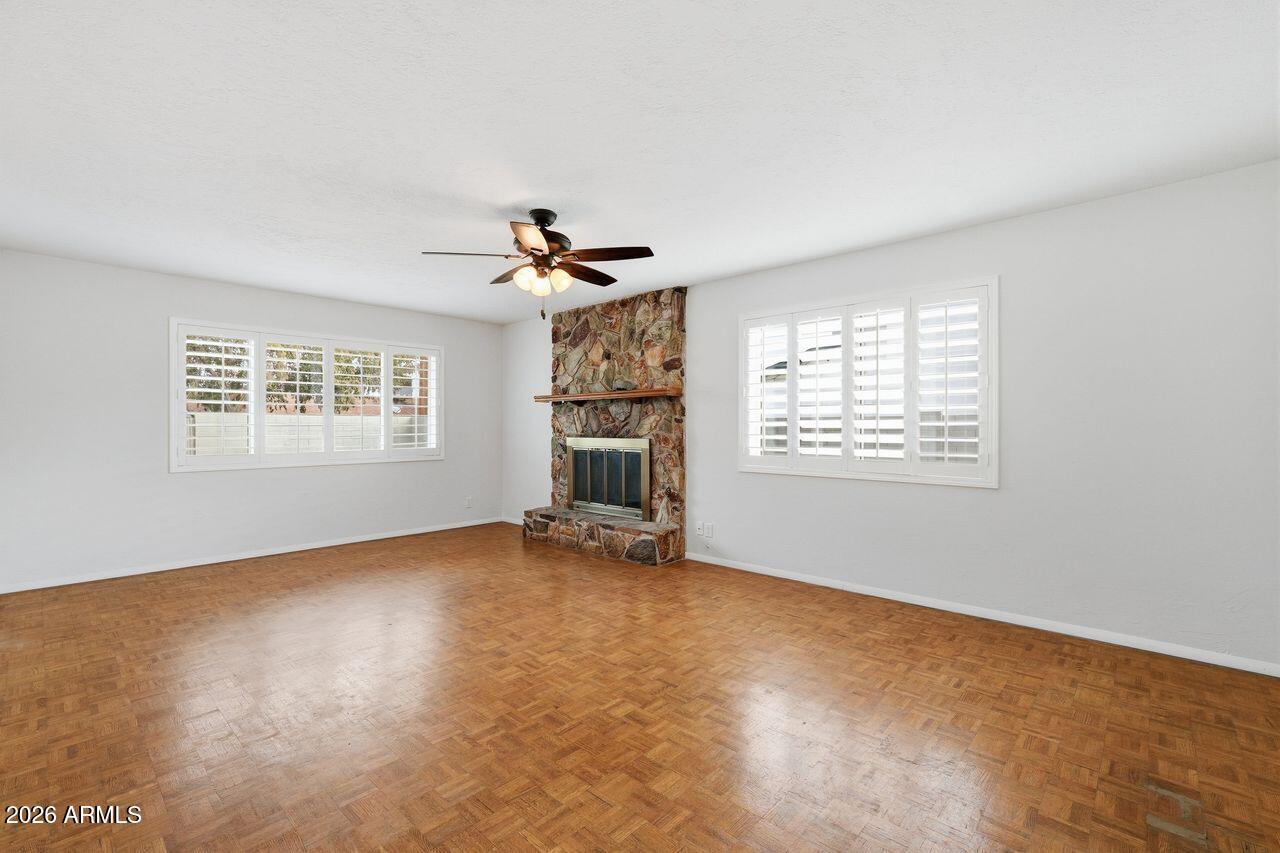 2934 East Shangri-La Road Phoenix, AZ 85028 - Photo 16 of 51 015_ListerPros