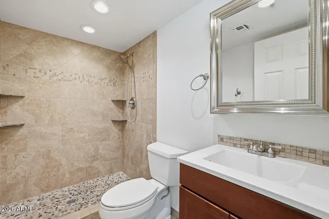 $700,000 | 2934 East Shangri-La Road, Phoenix, AZ 85028