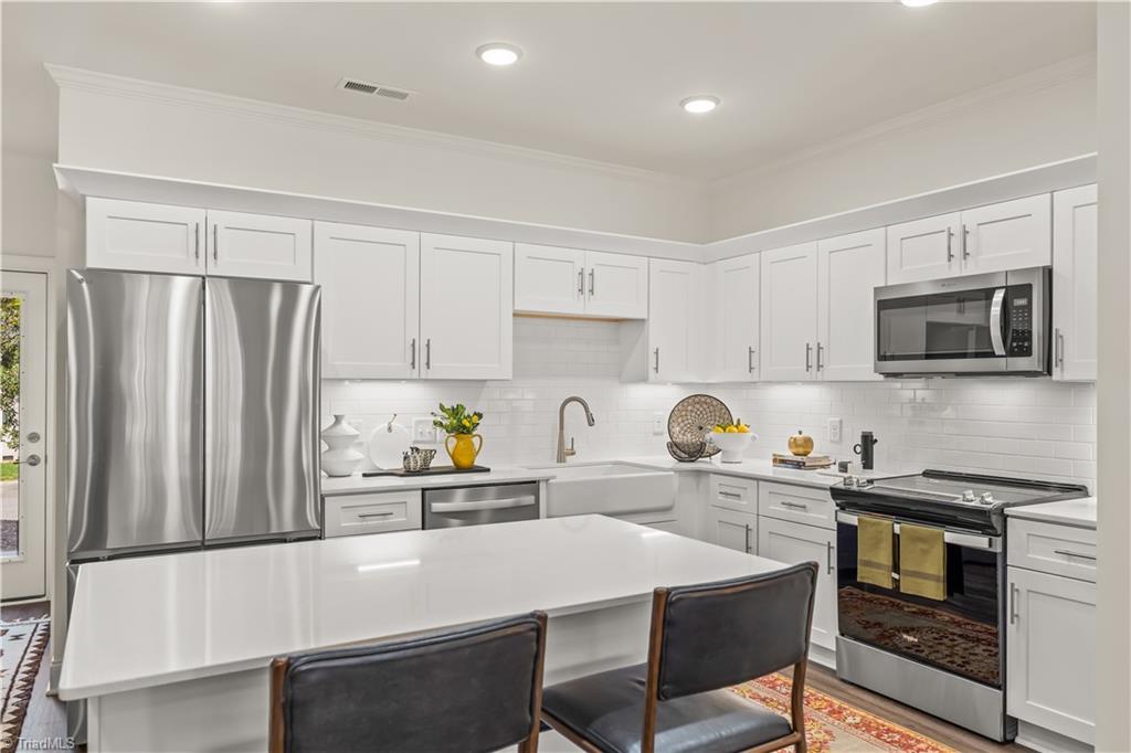 337 Rockspring Road High Point, NC 27262 - Photo 9 of 26