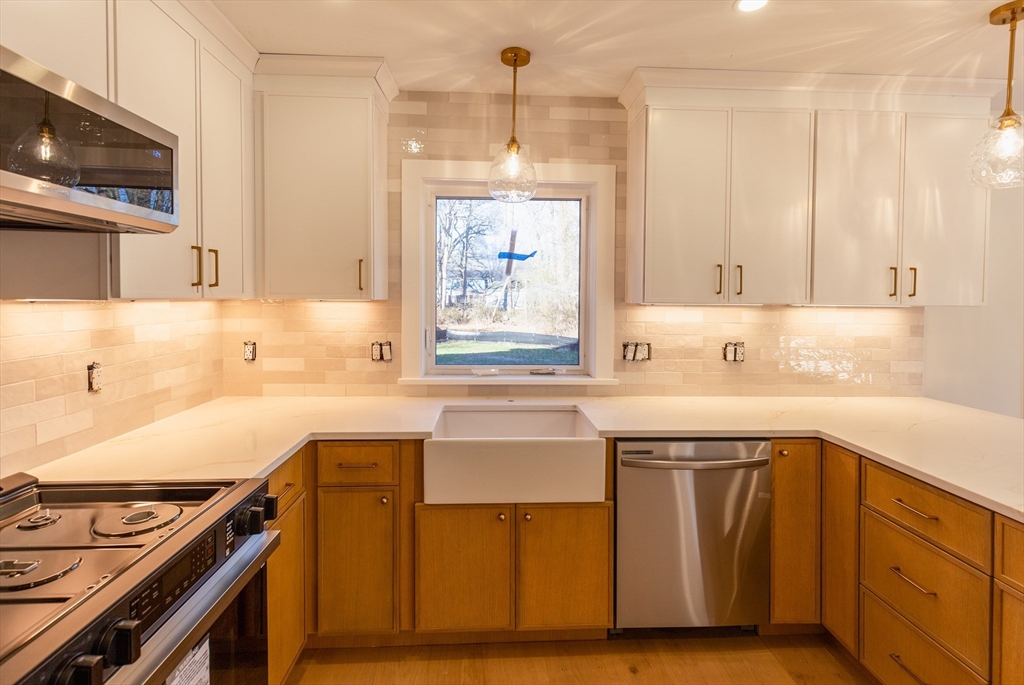 159 Auburn Street, Unit 159 Whitman, MA 02382 - Photo 10 of 28