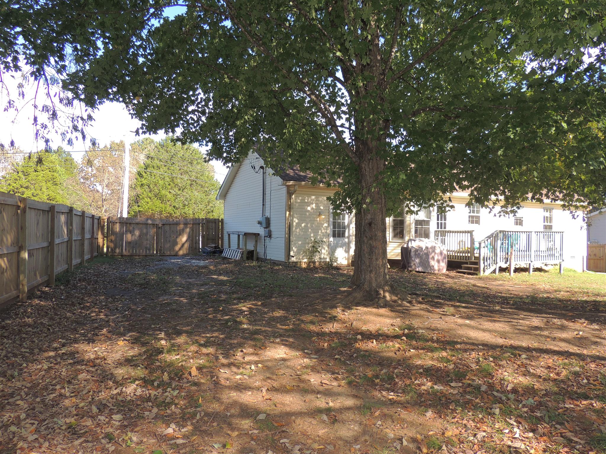 466 Pollard Road Clarksville, TN 37042 - Photo 22 of 27 double gate and room to park boat or rv