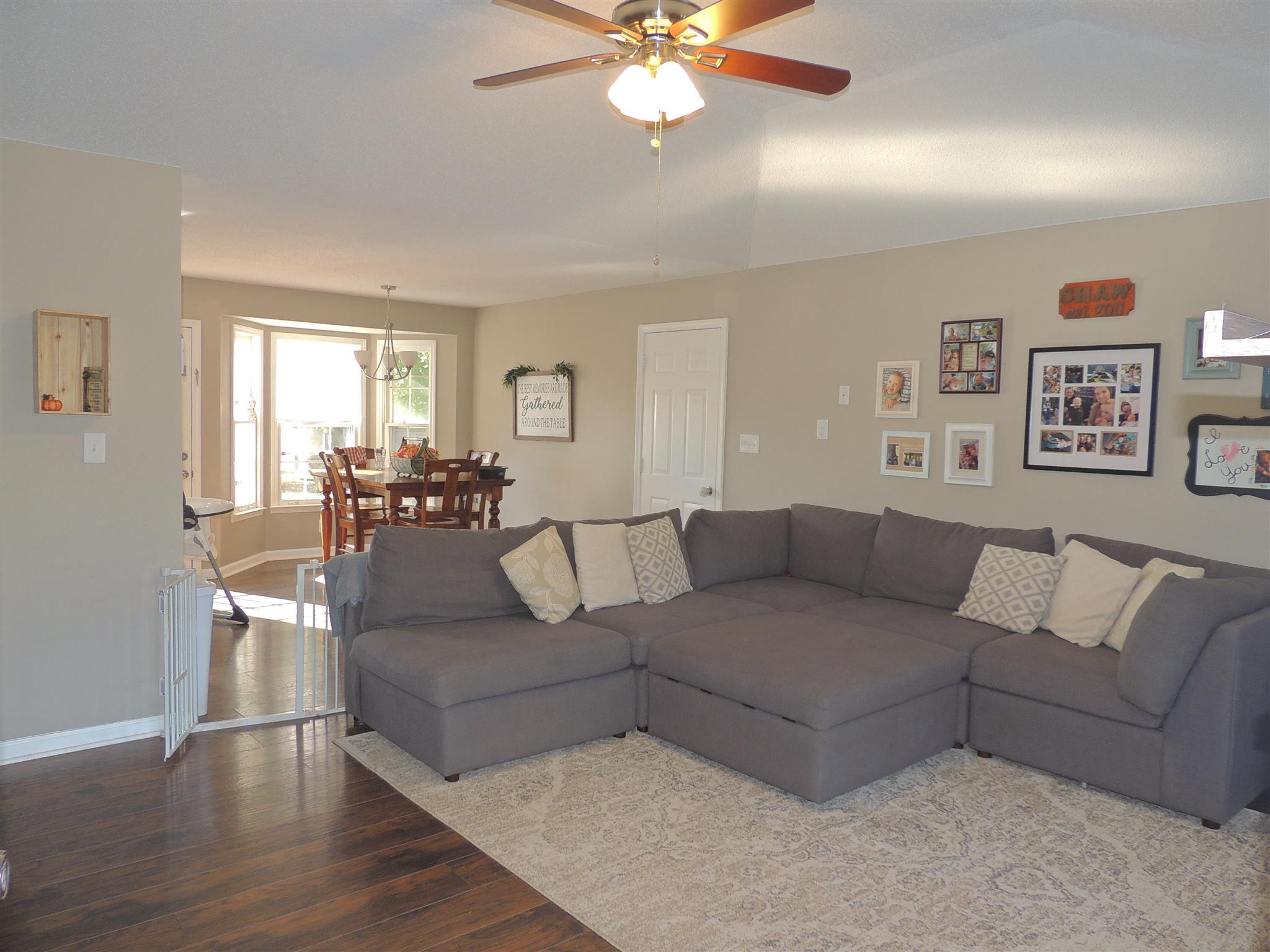 466 Pollard Road Clarksville, TN 37042 - Photo 7 of 27 living room open concept
