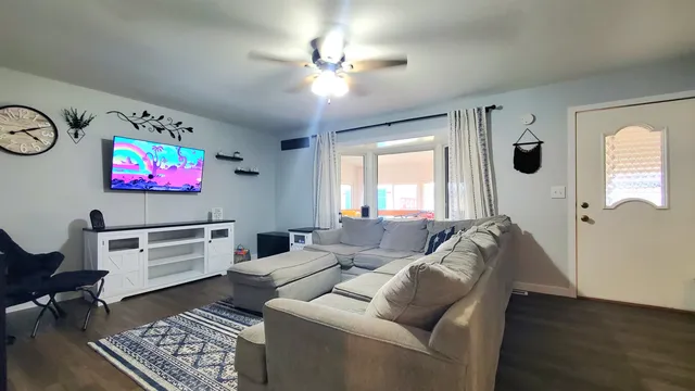 $244,900 | 8618 Hoagland Road, Hoagland, IN 46745