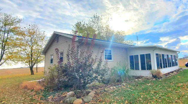 $244,900 | 8618 Hoagland Road, Hoagland, IN 46745