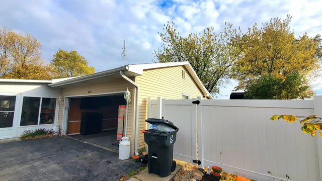 $244,900 | 8618 Hoagland Road, Hoagland, IN 46745