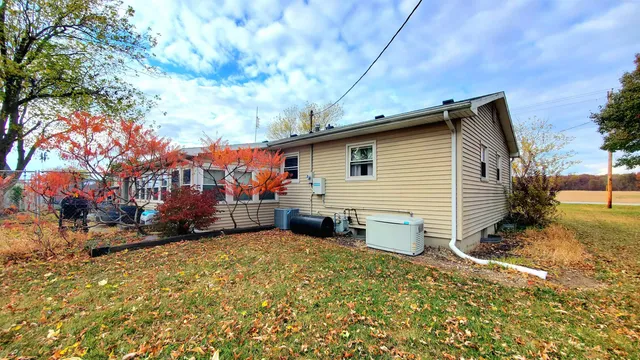 $244,900 | 8618 Hoagland Road, Hoagland, IN 46745