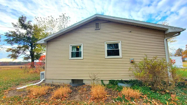 $244,900 | 8618 Hoagland Road, Hoagland, IN 46745