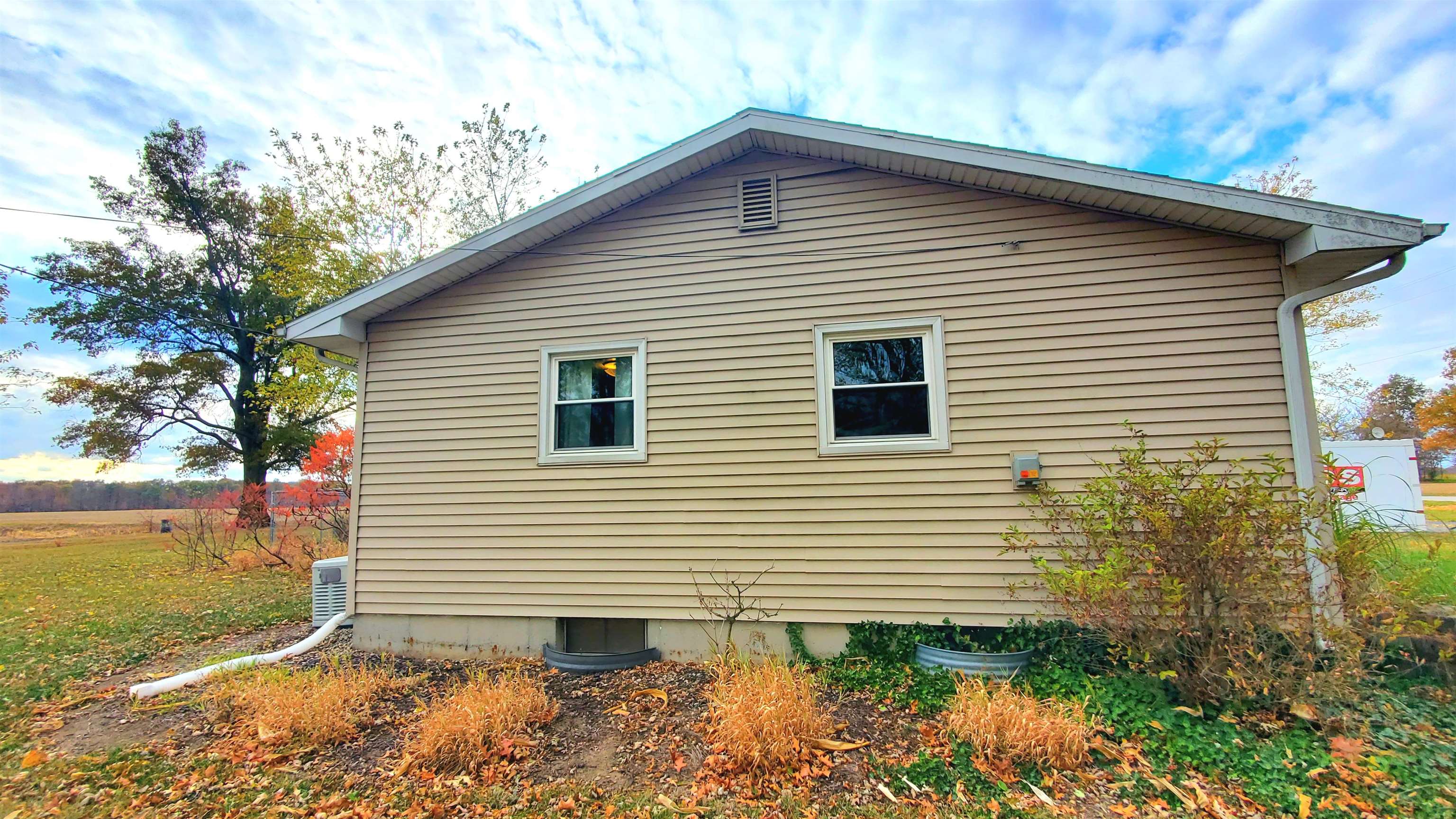 8618 Hoagland Road Hoagland, IN 46745 - Photo 34 of 36