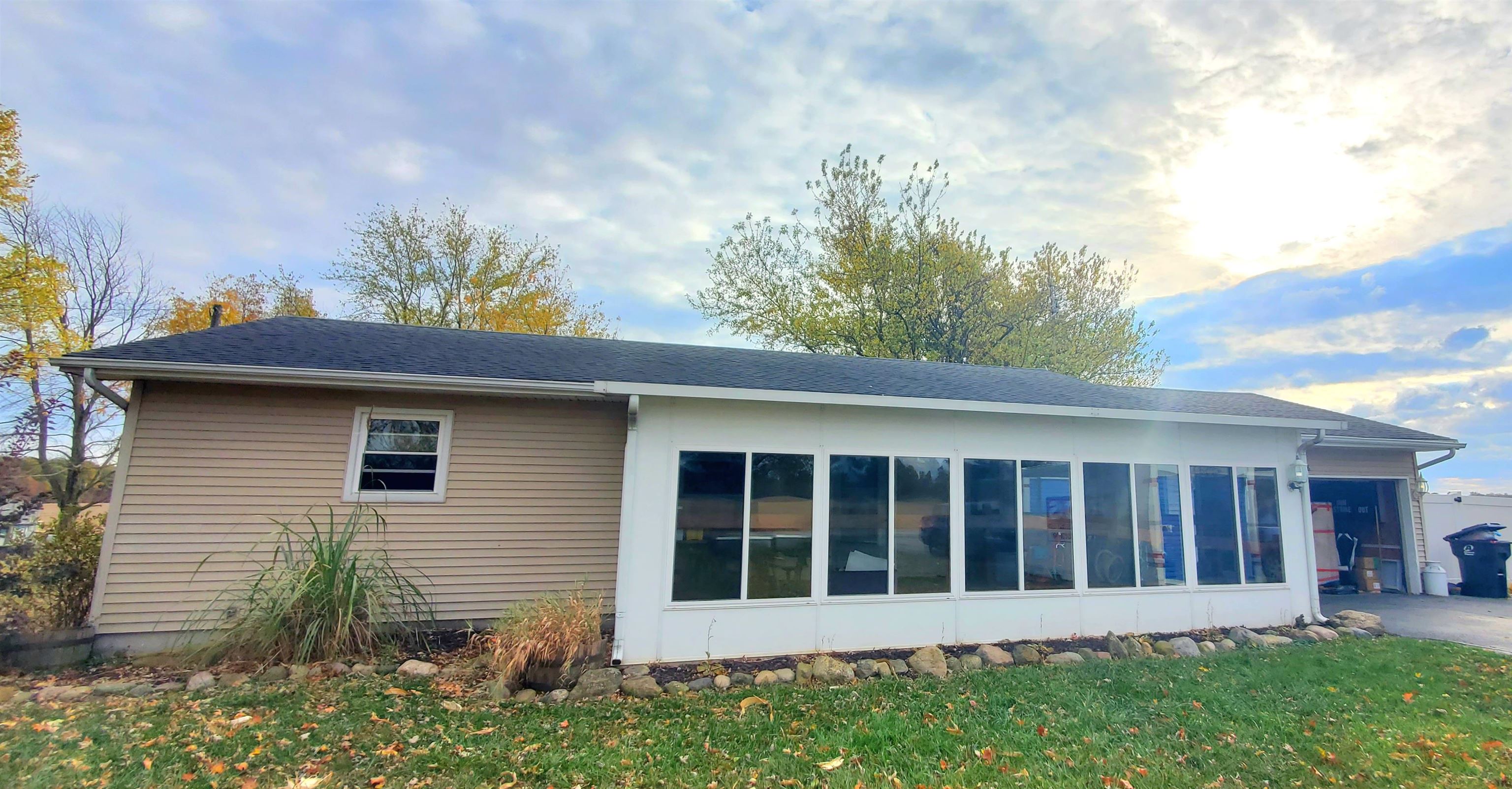 8618 Hoagland Road Hoagland, IN 46745 - Photo 4 of 36