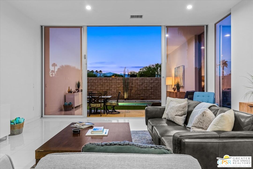 4651 Kellogg Way Palm Springs, CA 92262 - Photo 8 of 43