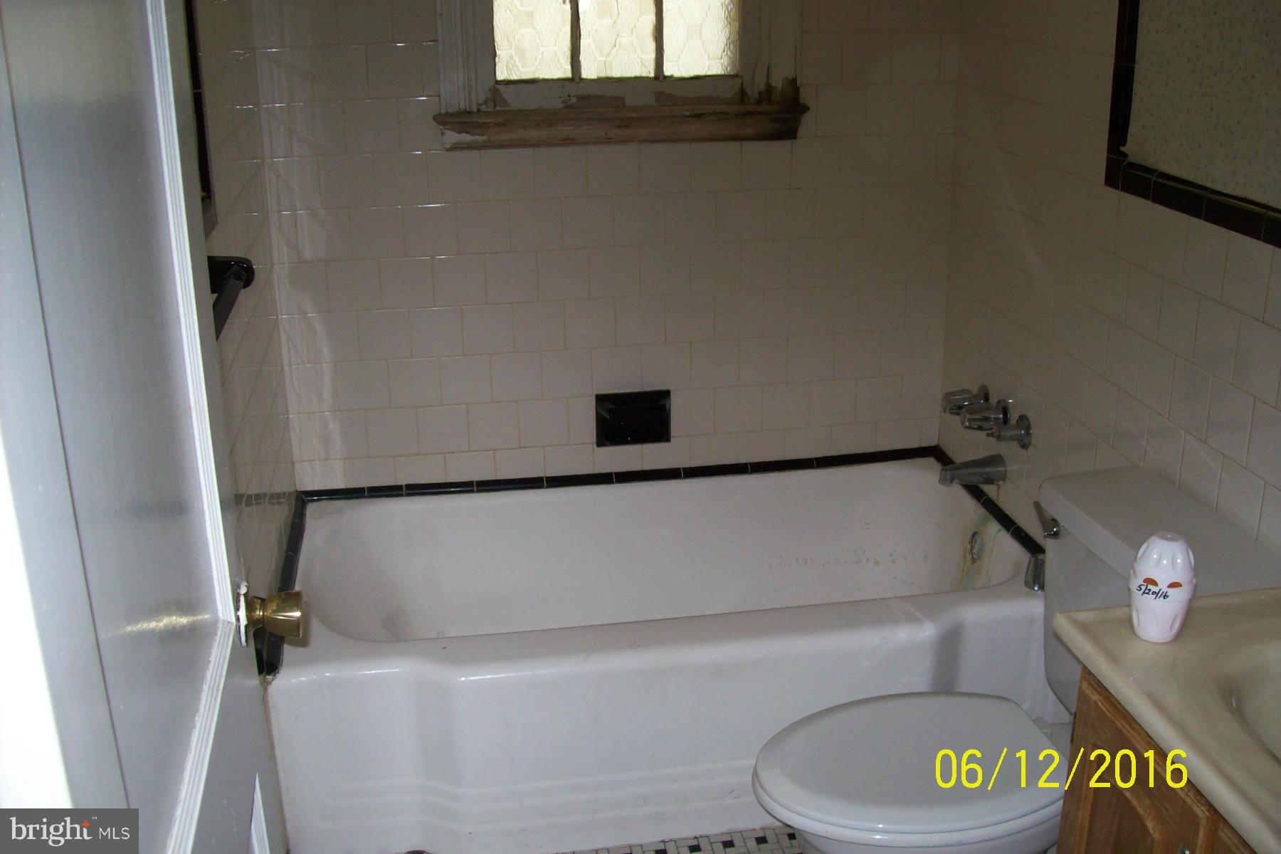 3408 Gaither Road Baltimore, MD 21244 - Photo 7 of 12 Bath