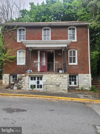 $1,000 | 322.5 Maple Avenue North, Martinsburg, WV 25401