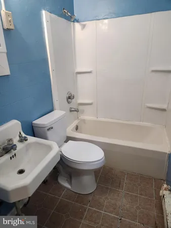 $1,000 | 322.5 Maple Avenue North, Martinsburg, WV 25401