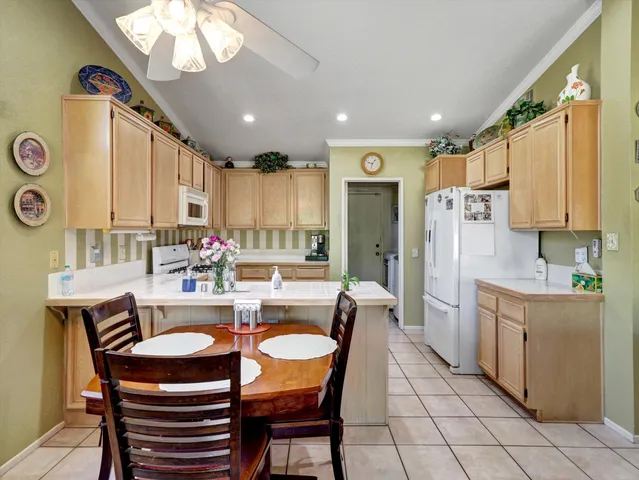 $469,000 | 9527 Oakmount Boulevard, Desert Hot Springs, CA 92240