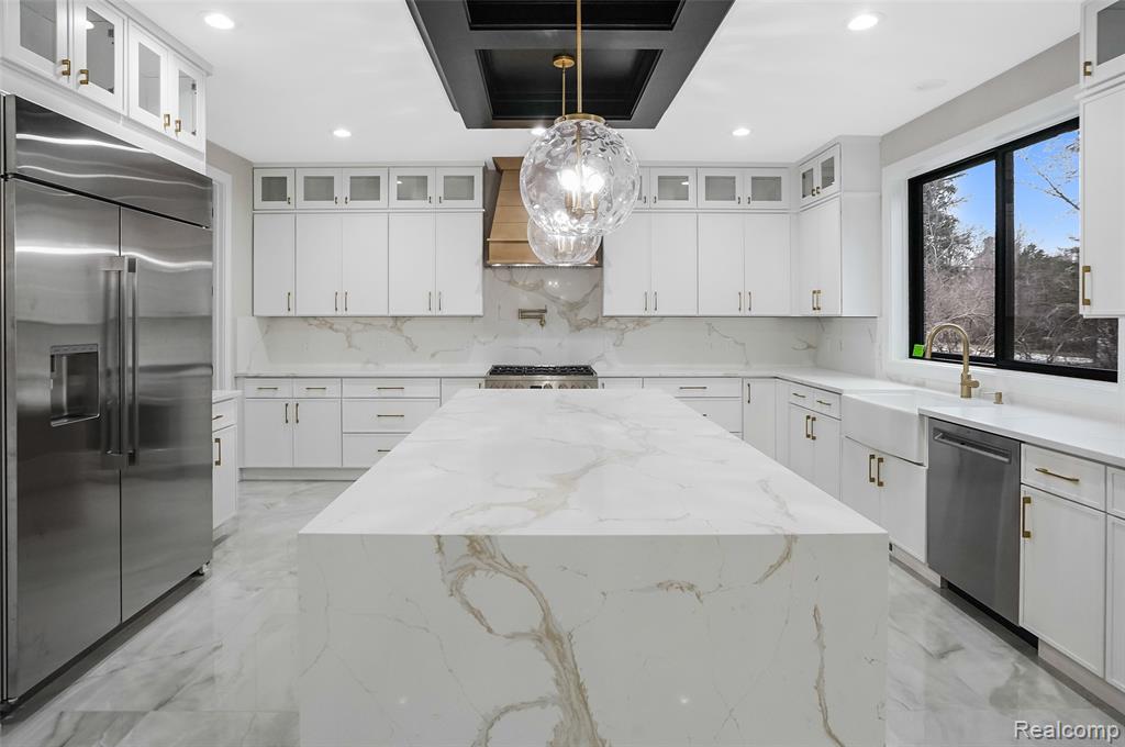 31130 Lahser Road Beverly Hills, MI 48025 - Photo 5 of 50