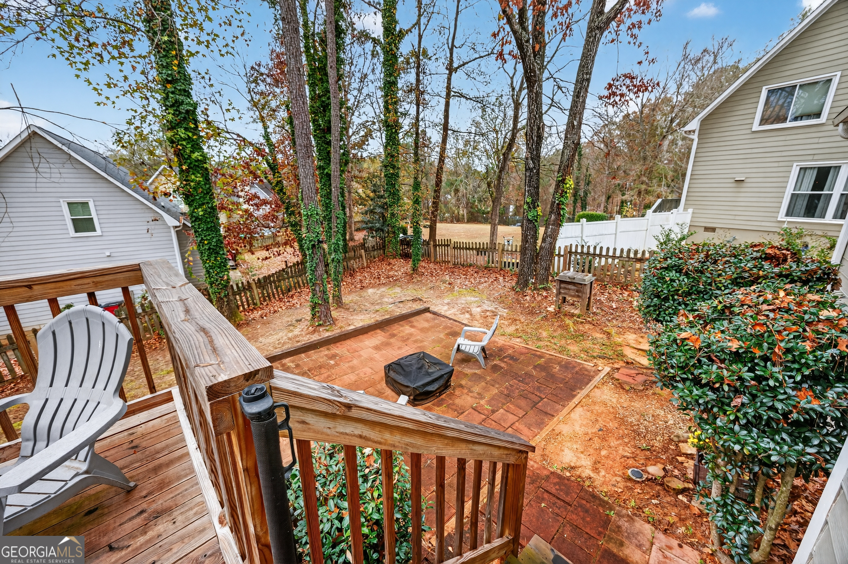 199 Springfield Boulevard Macon, GA 31210 - Photo 39 of 44 a street view with sitting space and garden